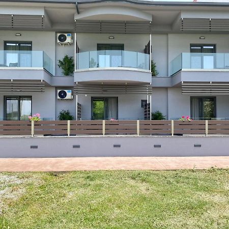 Paralía Levanda Suites מראה חיצוני תמונה