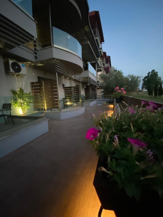 Paralía Levanda Suites מראה חיצוני תמונה
